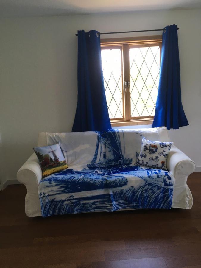 The Blue Cottage B&B Seventy Mile House Extérieur photo