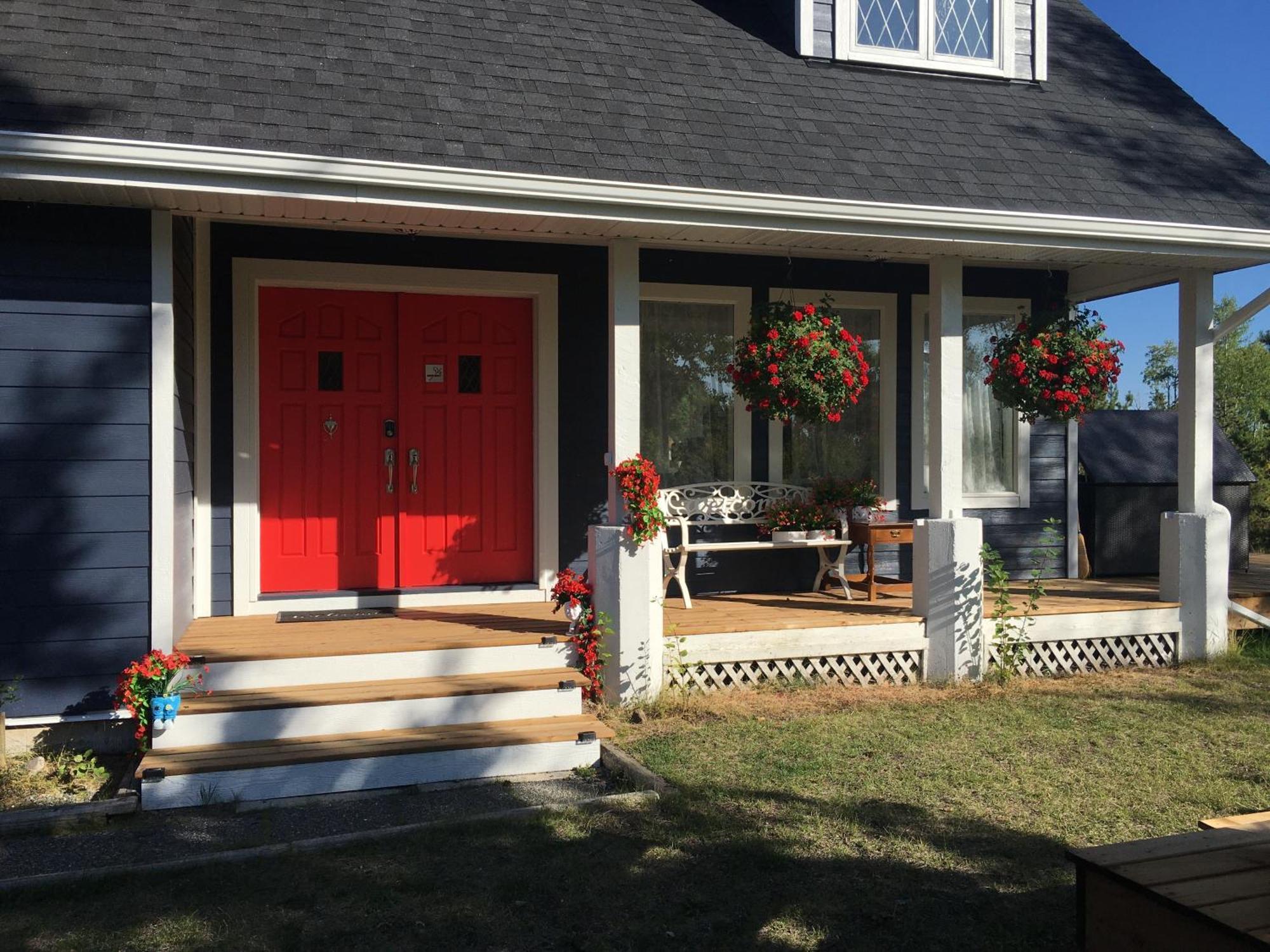 The Blue Cottage B&B Seventy Mile House Extérieur photo