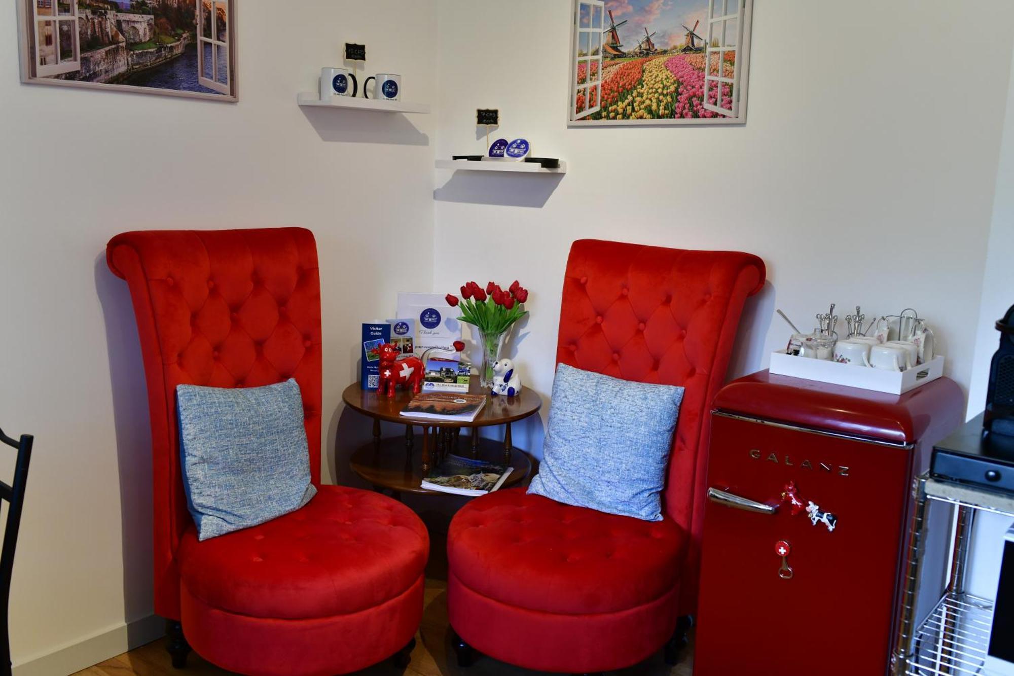 The Blue Cottage B&B Seventy Mile House Extérieur photo