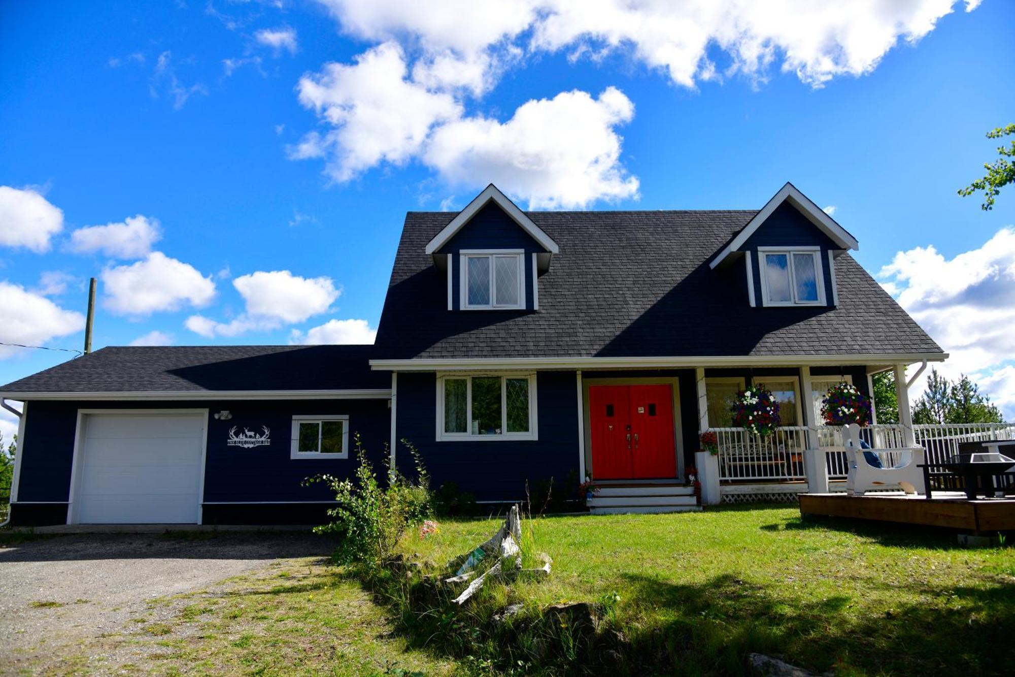 The Blue Cottage B&B Seventy Mile House Extérieur photo